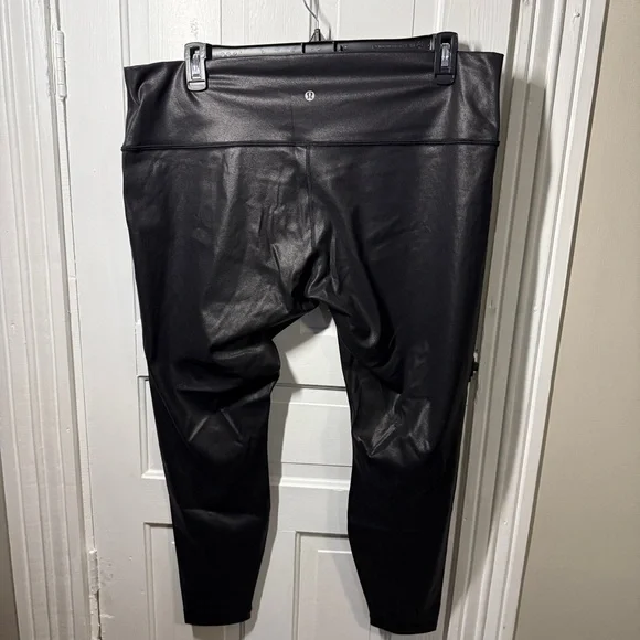 Lululemon Athletica Black Metallic Wunder Under High Rise cropped tights size 20 - Picture 3 of 10